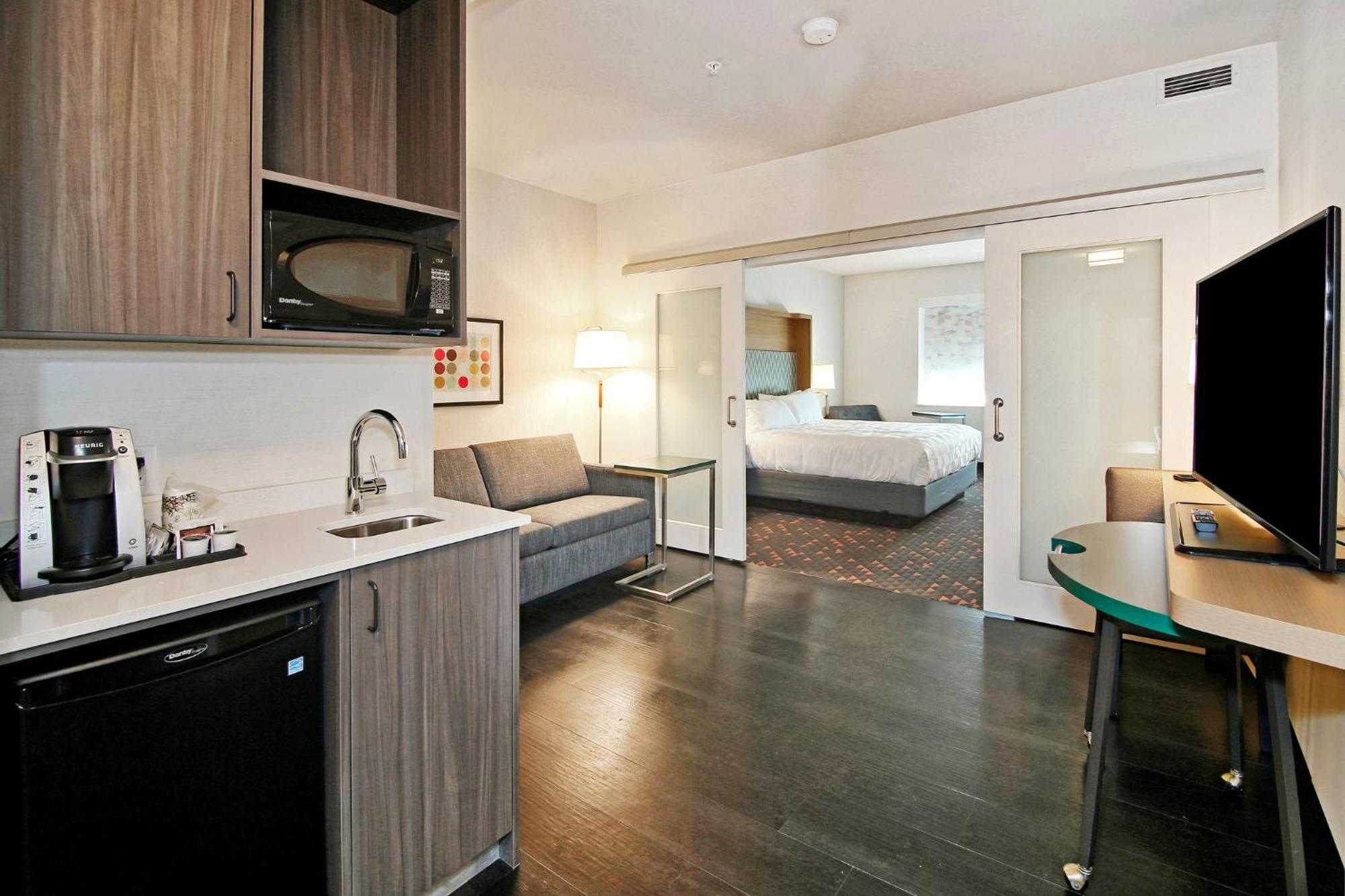 Holiday Inn Hotel & Suites - Calgary Airport North By Ihg Kültér fotó